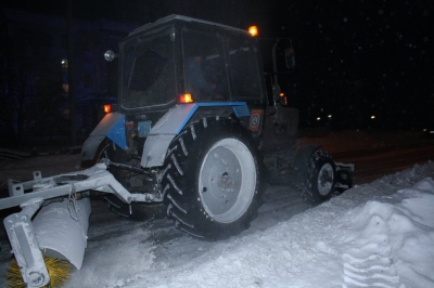Чистка дорог от снега продолжается (+ФОТО)