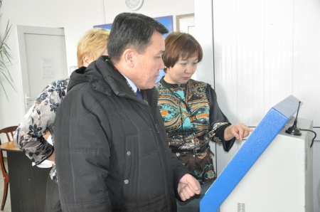 Серик Таукебаев посетил отдел занятости и социальных программ