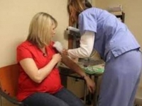 В Казахстане впервые провели вакцинацию беременных женщин