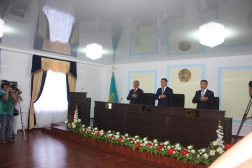 (+Фото) Кайрат Мами открыл в Усть-Каменогорске новое здание областного суда 