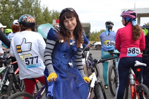 (+Фото) В рамках велогонки «Tour de Oskemen» разыграли призы за креативный подход