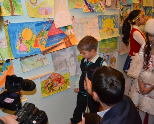 (+Фото) В ВКО ко Дню Первого Президента состоялась выставка детских рисунков