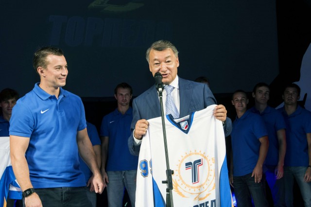 В юбилейный год хоккейного клуба «Торпедо» презентовали новую команду в Усть-Каменогорске