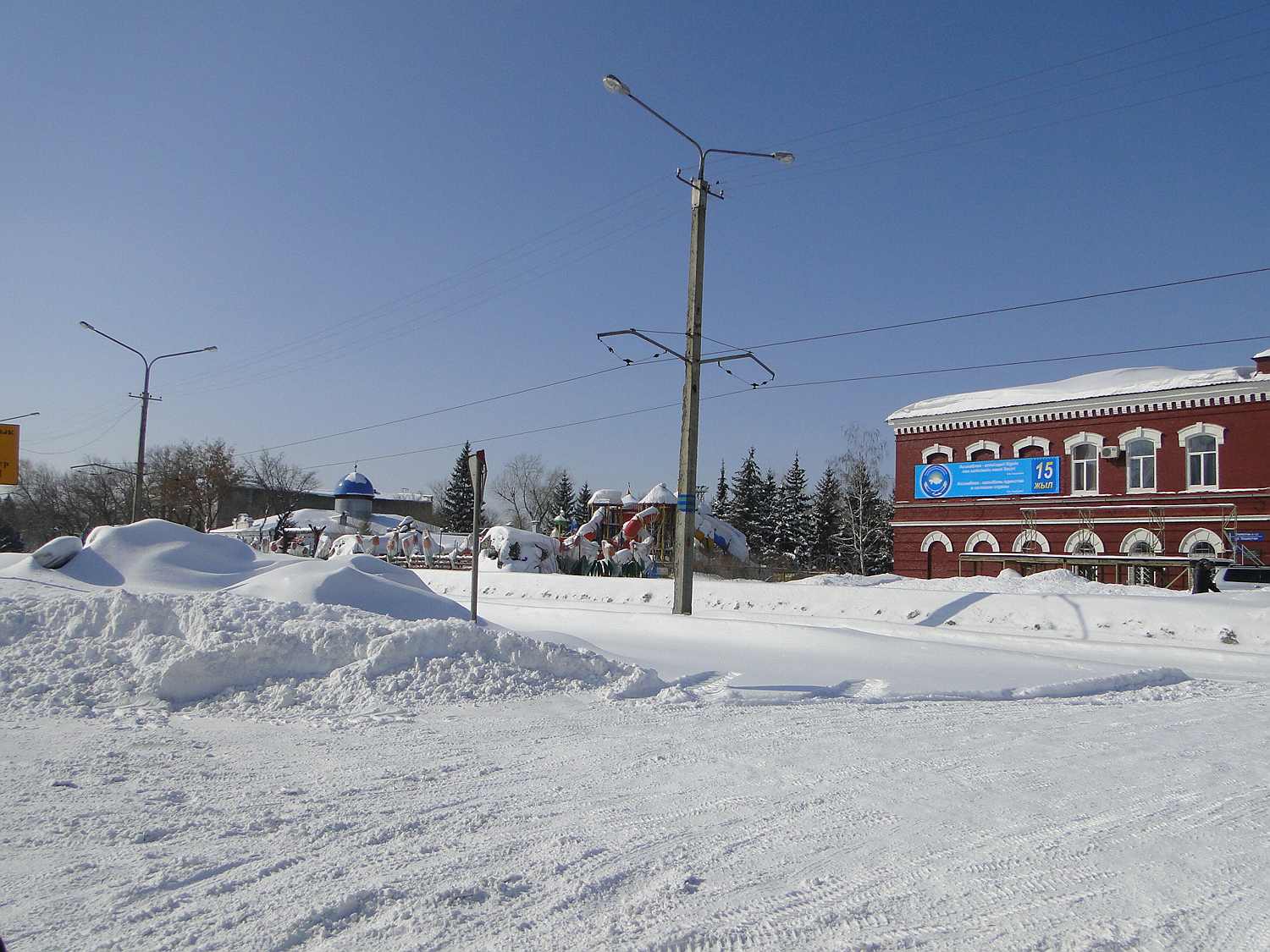 Дом дружбы народов на ул. Казахстан (Ушанова)