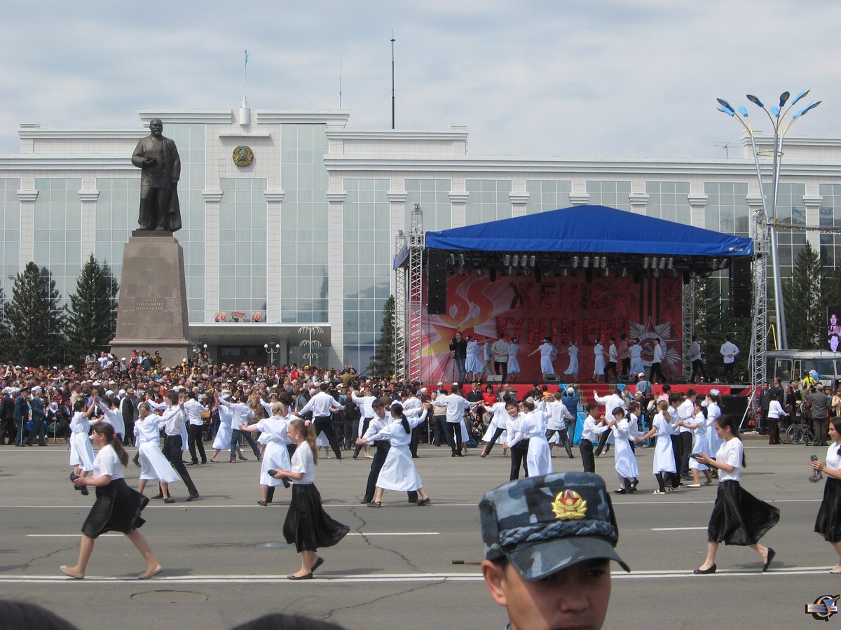 Выступление молодежи