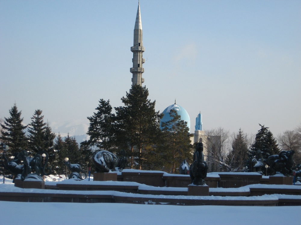 Мечеть на площади Республики