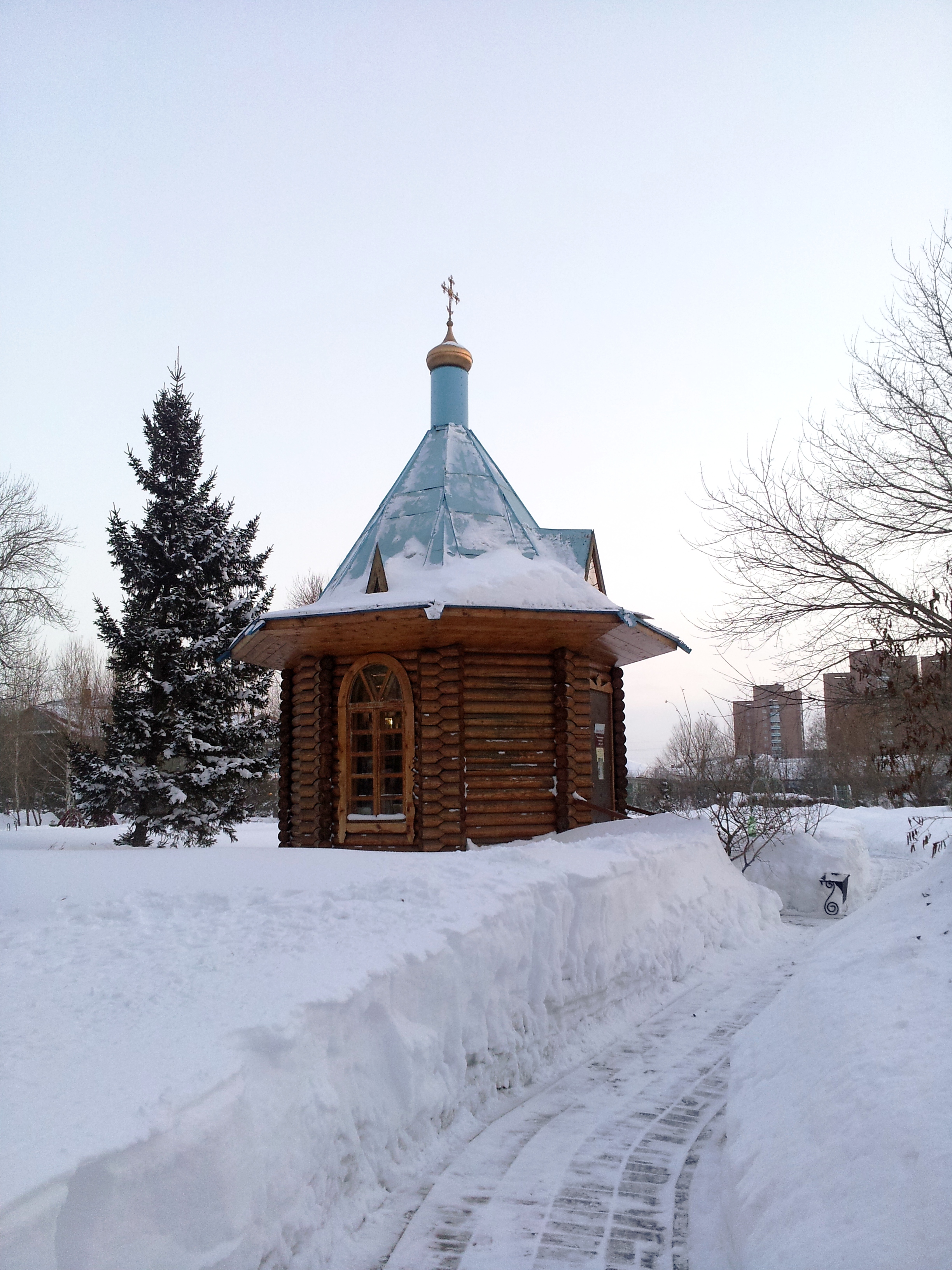 Часовня в парке Жастар