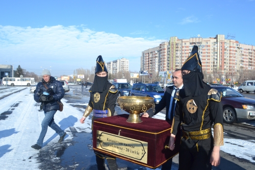 В Усть-Каменогорске встретили символ эстафеты «АНК - 20 добрых дел» «Тайказан»